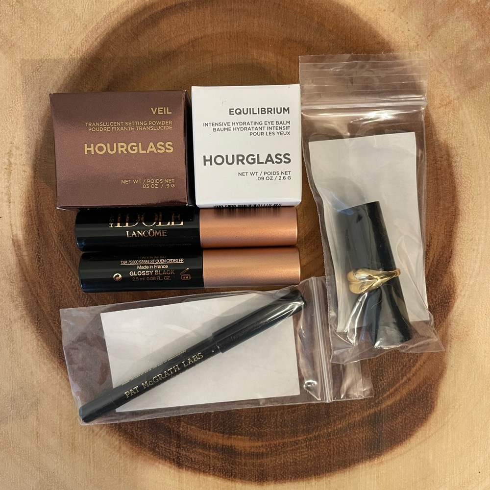 Mini size makeup bundle